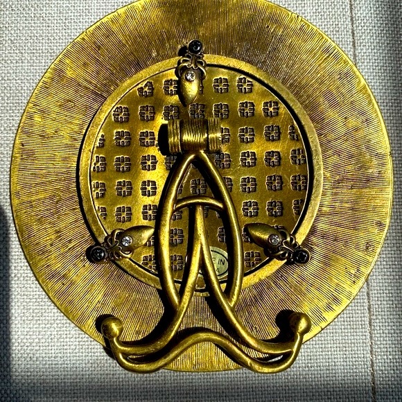 Vintage Collette et Cie Frog Frame holds 2" x 2" photo - Picture 2 of 5